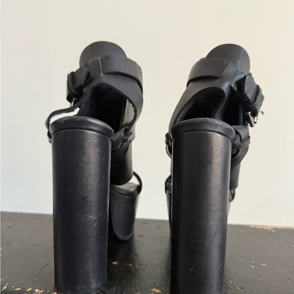 Surface To‎ Air Black Leather Platforms - Picture 2 of 5